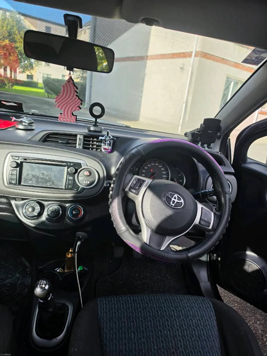 Toyota yaris - Image 3