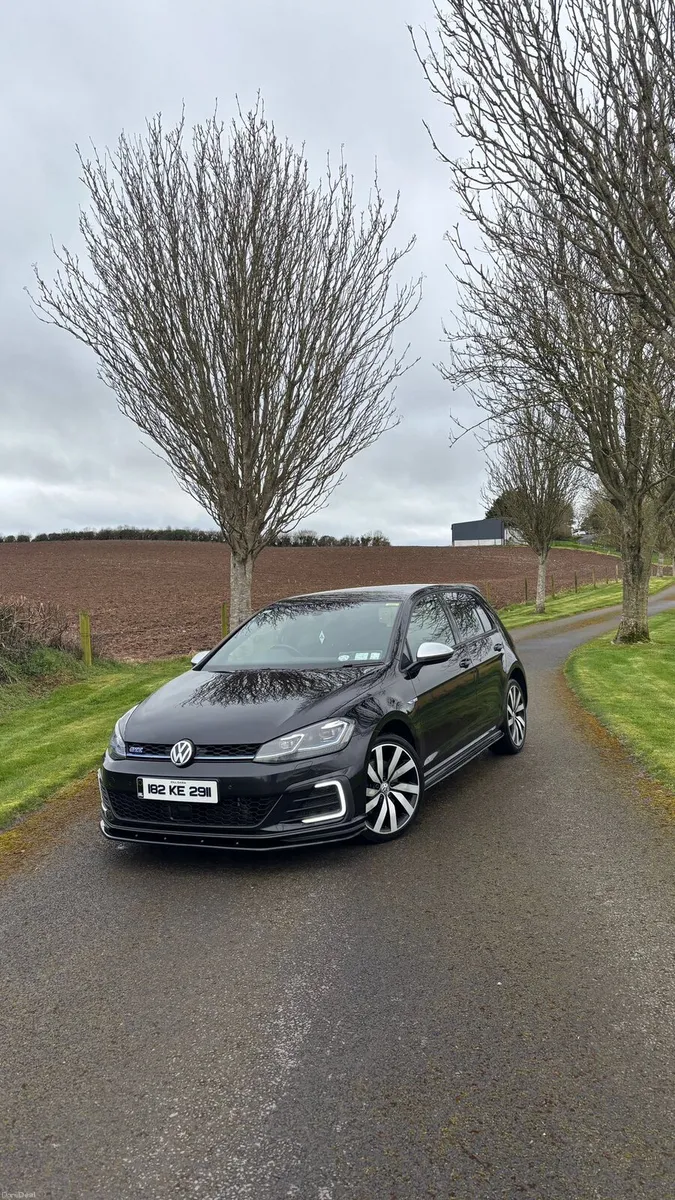 VW Golf GTE - Image 2
