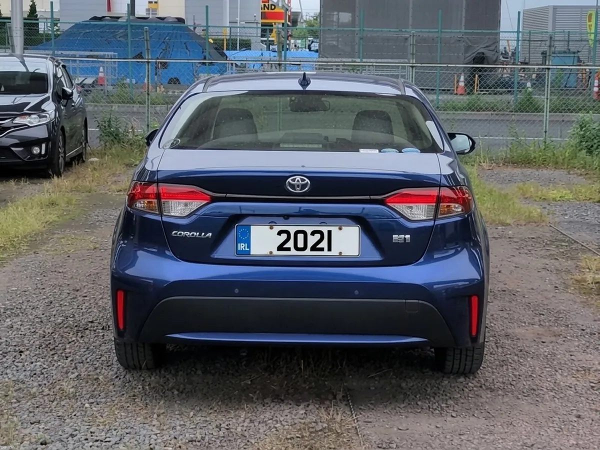TOYOTA COROLLA  HYBIRD 1800CC - Image 3