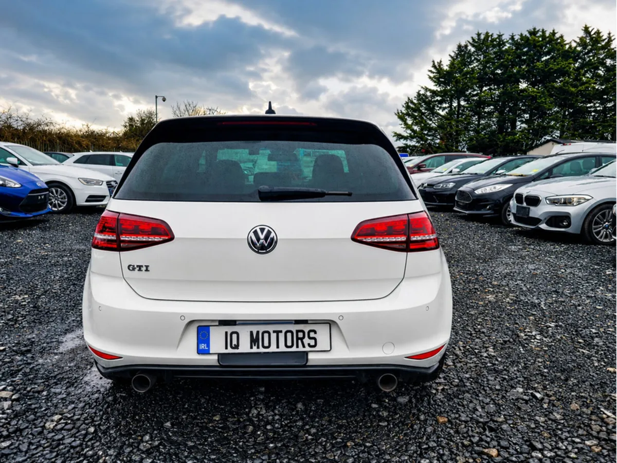 Volkswagen Golf GTI 2.0 AUTOMATIC LOW MILEAGE (089 - Image 5