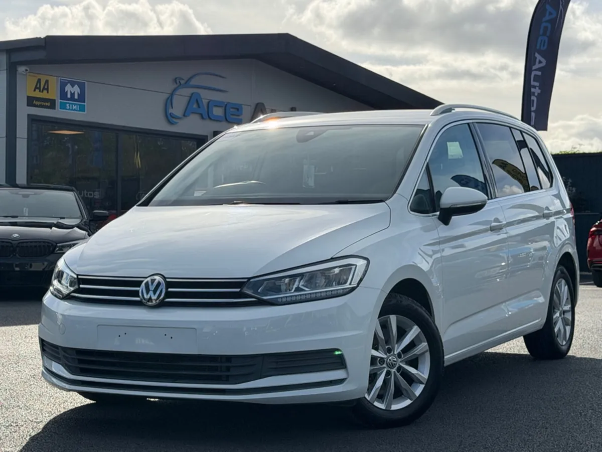 Volkswagen Touran COMFORTLINE - 2.0L DIESEL - AUTO - Image 1