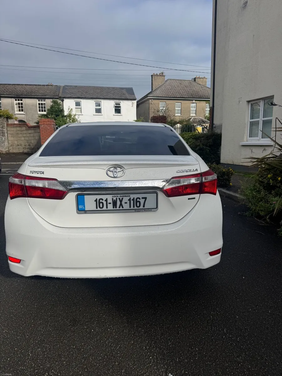 Toyota Corolla 2016 - Image 2