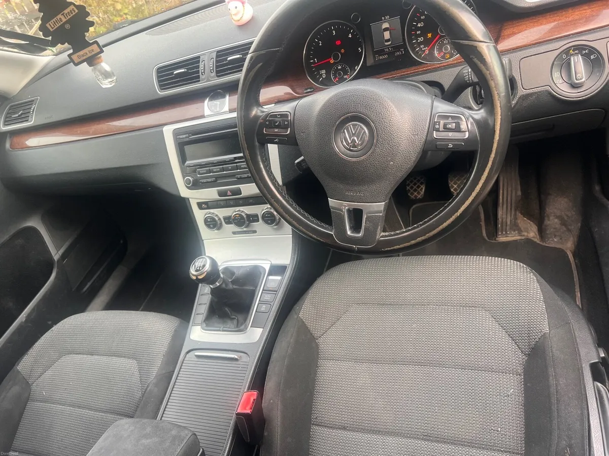 Volkswagen Passat 2012 - Image 6