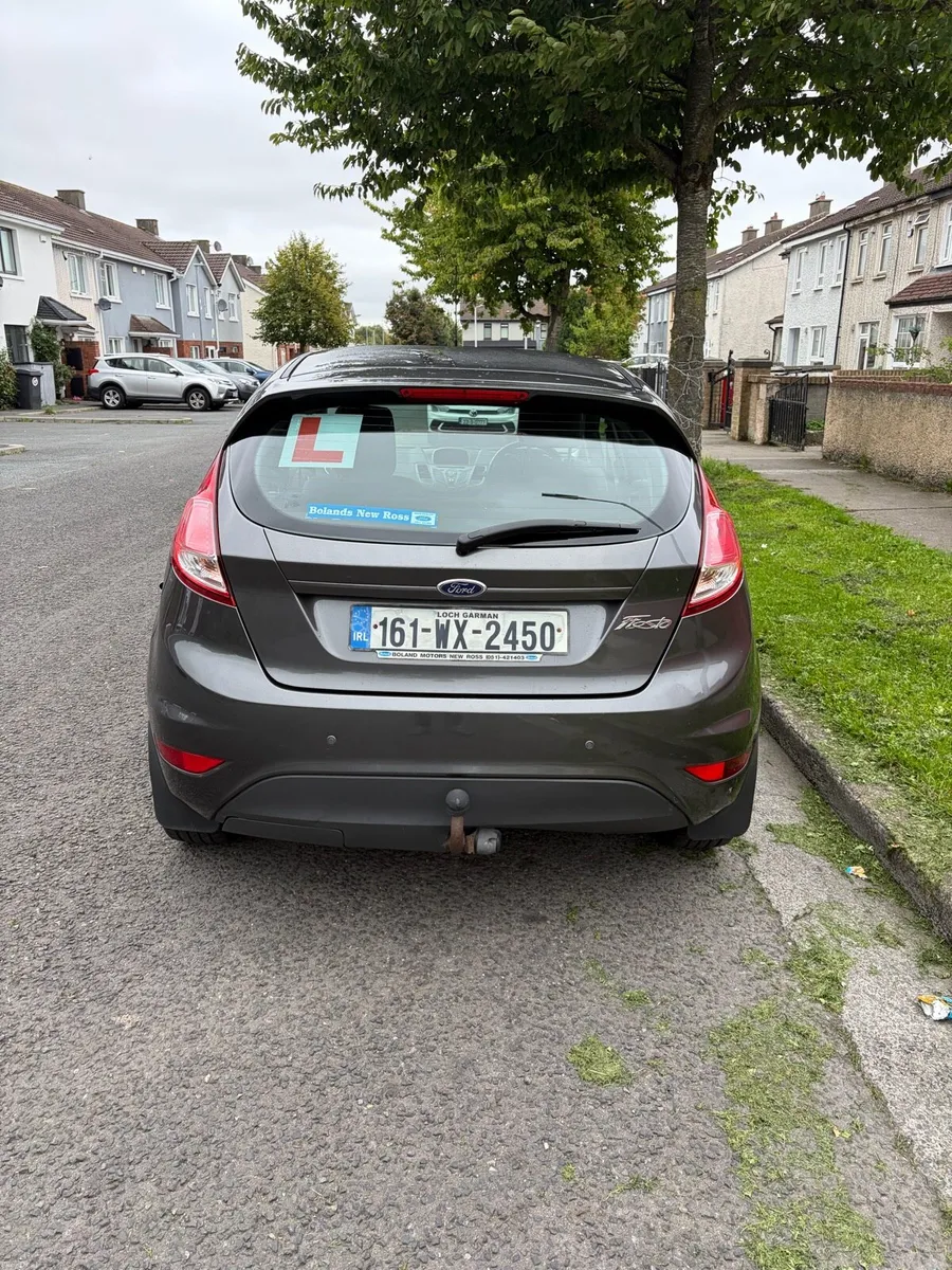 2016 Ford Fiesta - Image 5