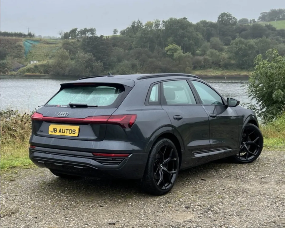 Audi q4 - Image 3