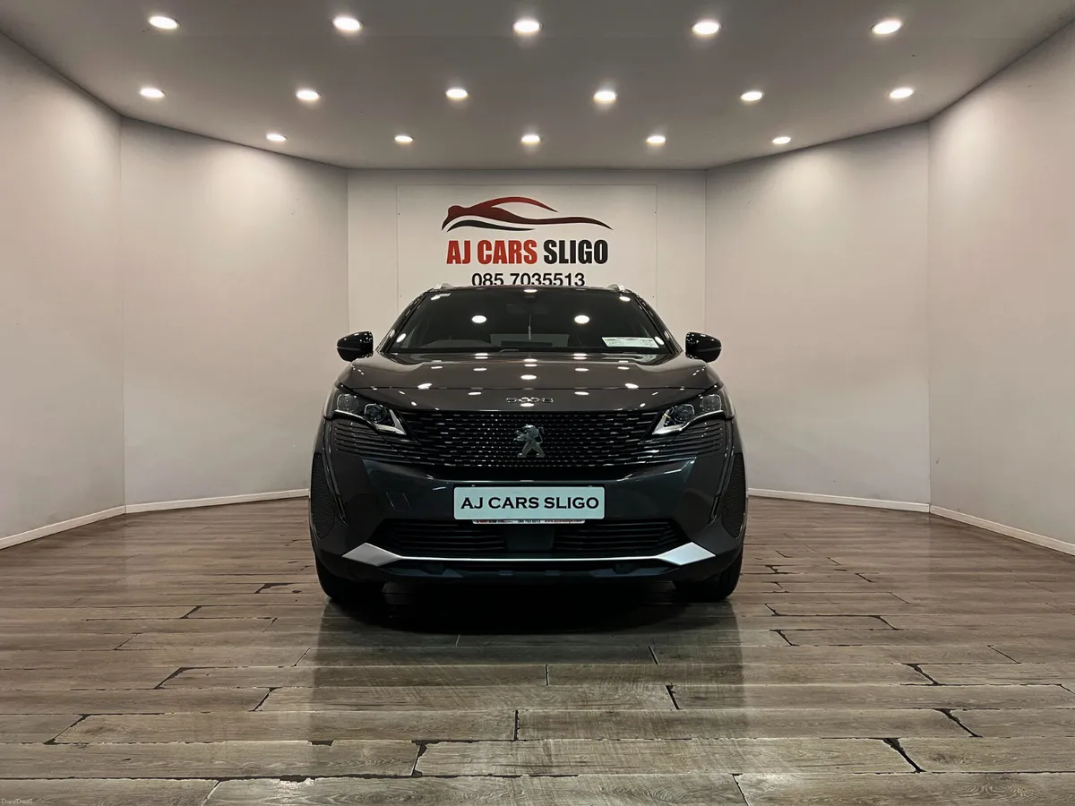LOW MILEAGE • HIGH SPEC PEUGEOT 5008 GT 1.5 BLUEHD - Image 3