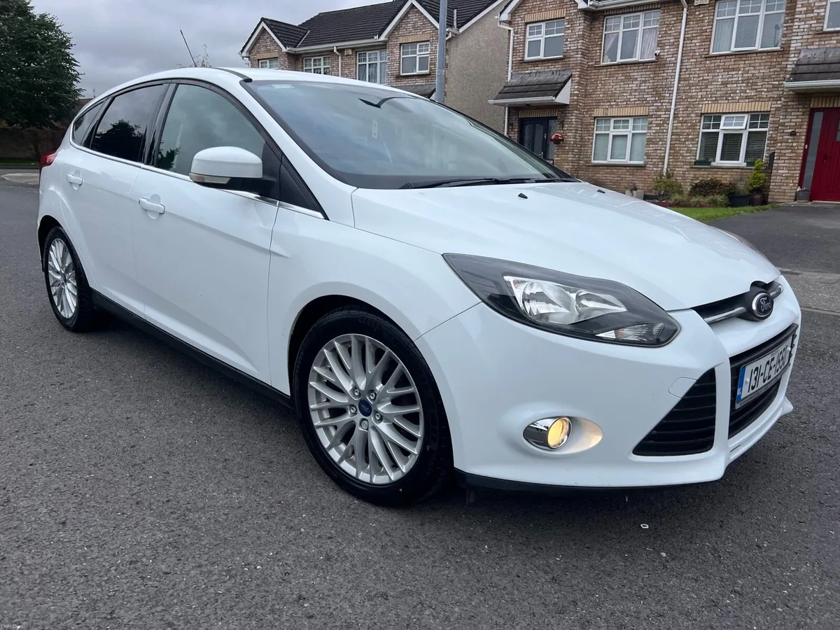 2013 Ford Focus Zetec Nct & Taxed - Image 1