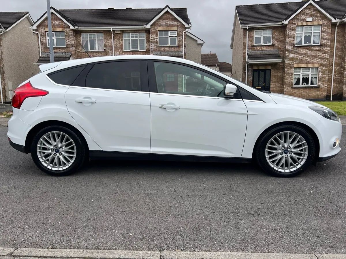 2013 Ford Focus Zetec Nct & Taxed - Image 3