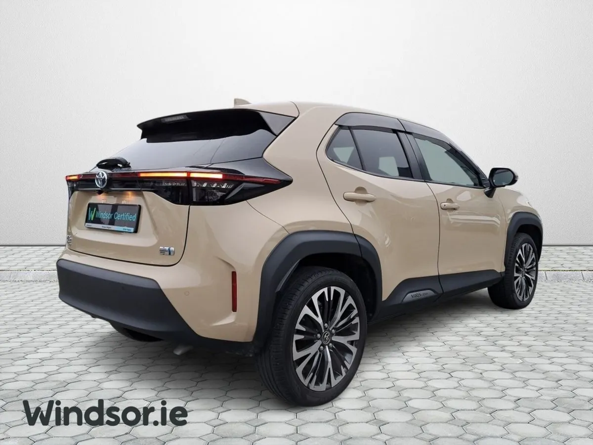 Toyota Yaris Cross 1.5 Hybrid CVT Luna - Image 2