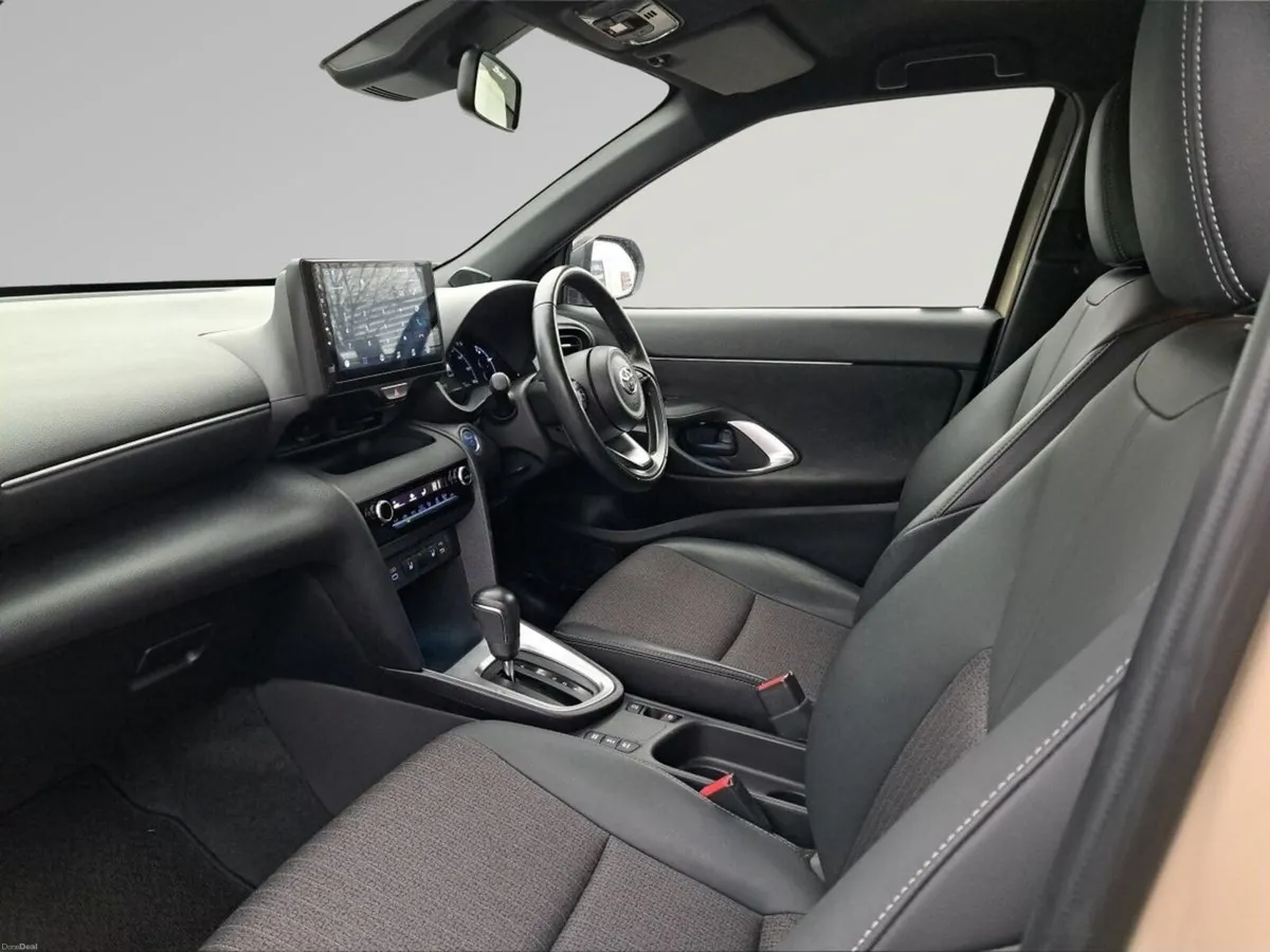 Toyota Yaris Cross 1.5 Hybrid CVT Luna - Image 4