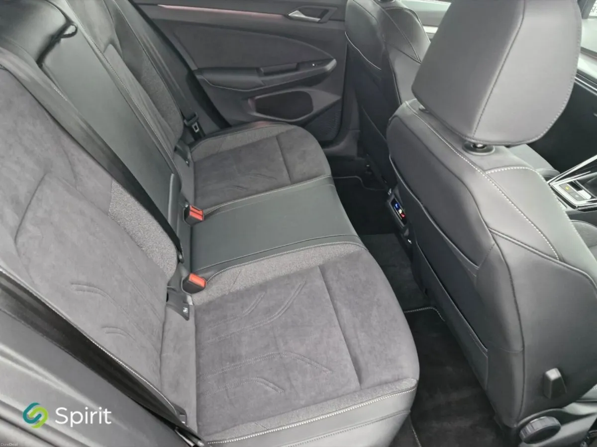 Volkswagen Golf GOLF STYLE 1.5 TSI 150HP Call Dave - Image 5