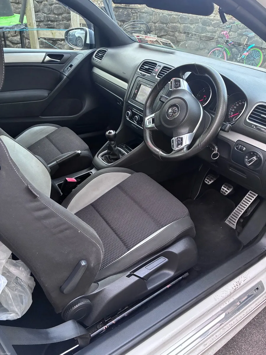 2010 R Line Golf - Image 6