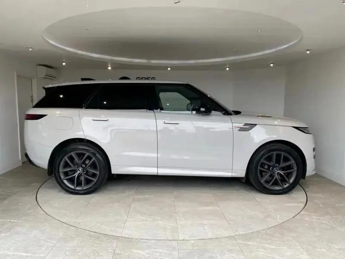 Land Rover Range Rover Sport 3.0 D300 HSE Silver 5 - Image 4