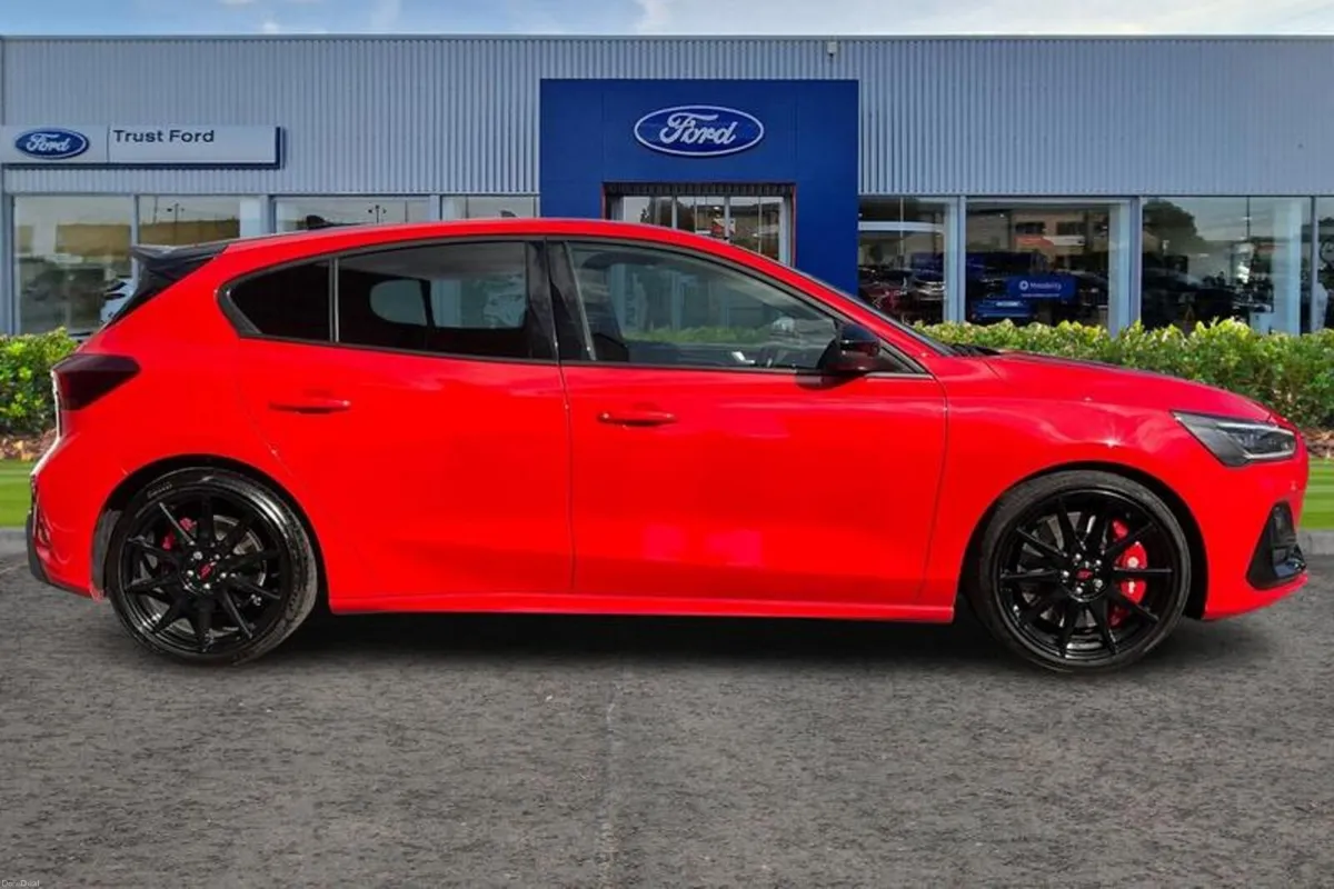 Ford Focus 2.3T EcoBoost ST Hatchback 5dr Petrol M - Image 3