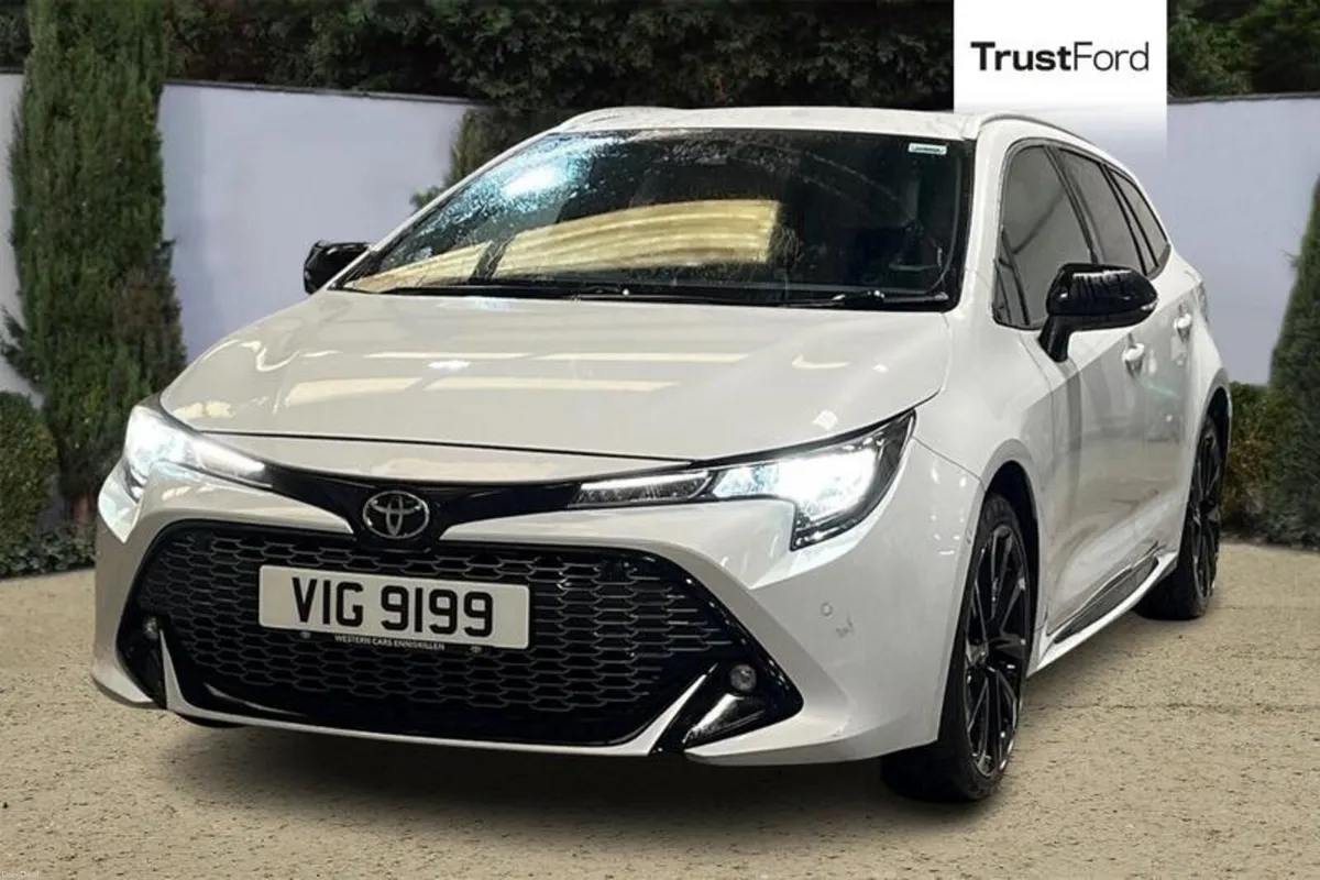Toyota Corolla 2.0 VVT-i Hybrid GR Sport 5dr CVT - Image 5