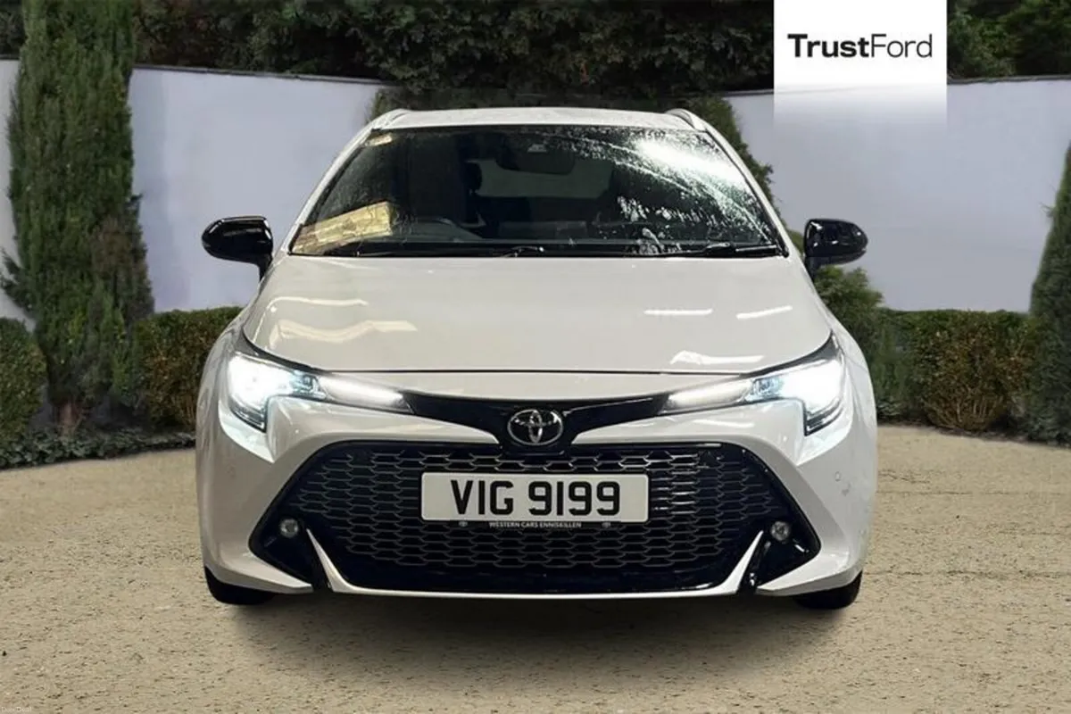Toyota Corolla 2.0 VVT-i Hybrid GR Sport 5dr CVT - Image 6