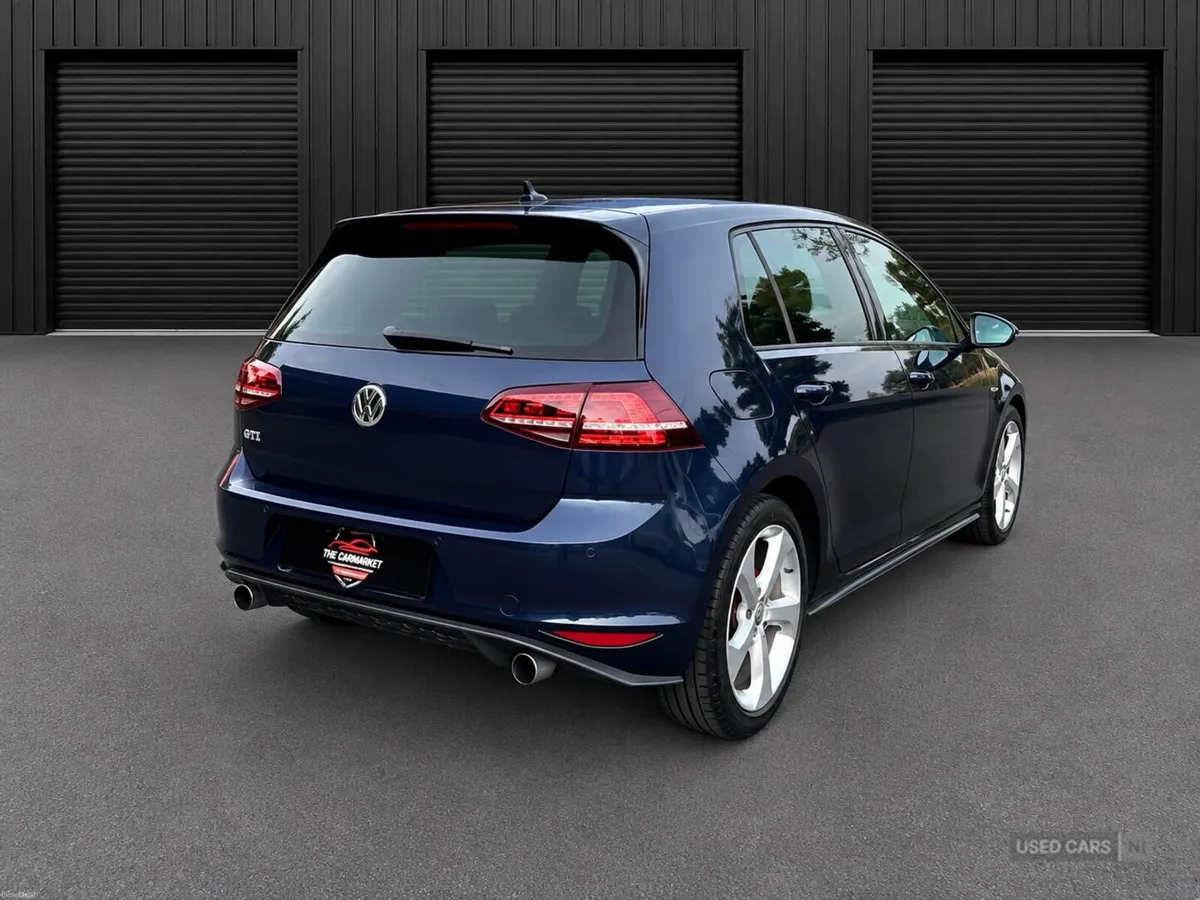 Volkswagen Golf 2.0 TSI BlueMotion Tech GTI DSG Eu - Image 5