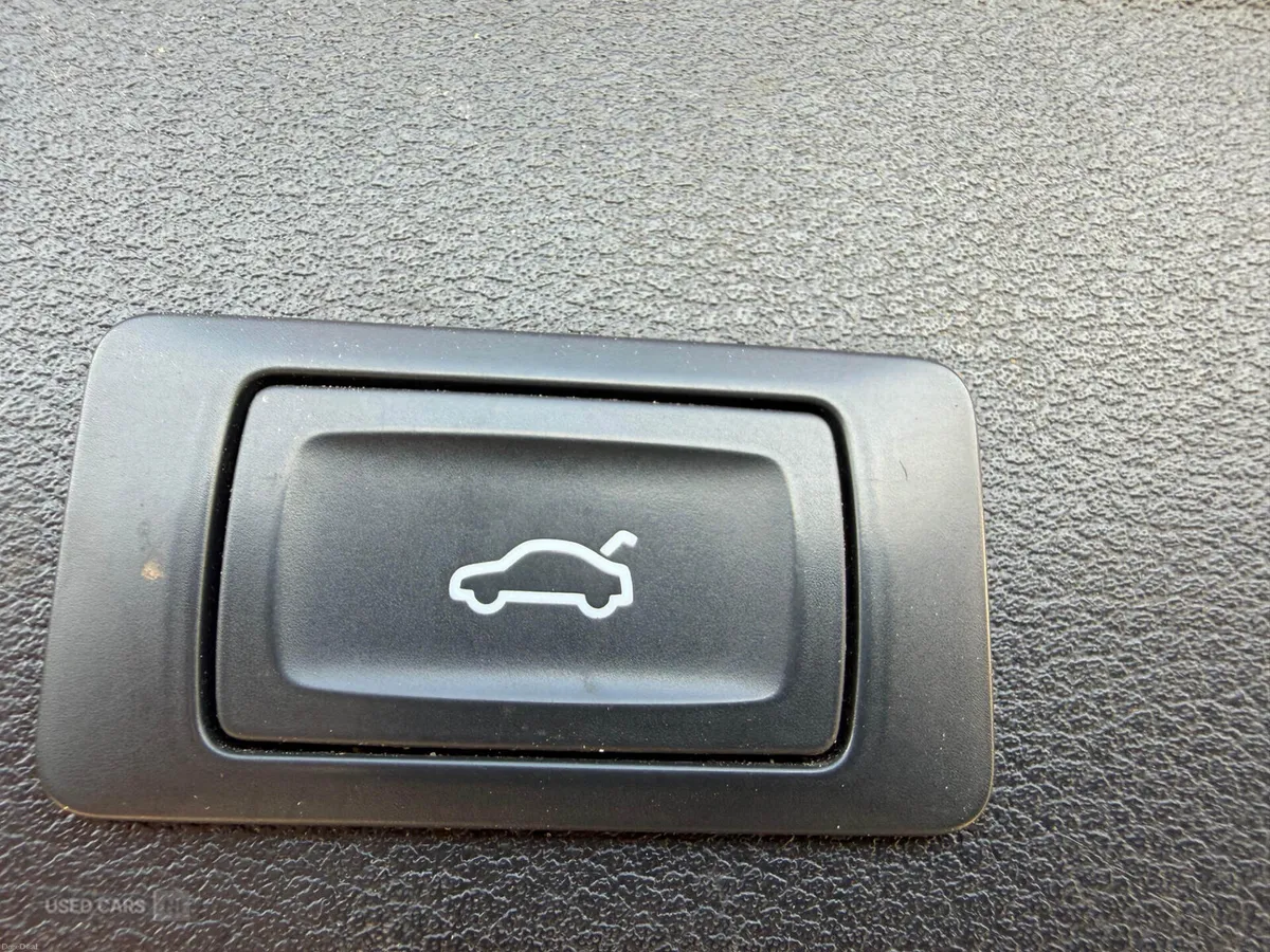 Audi A4 DIESEL AVANT - Image 6