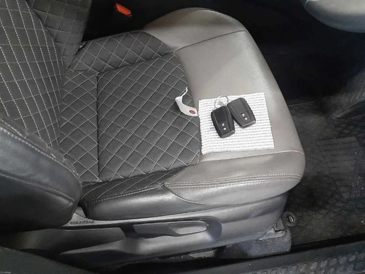 Toyota C-HR 192 G SPEC - Image 4