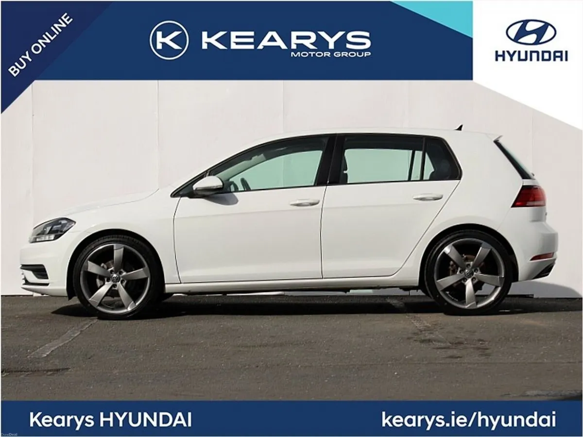 Volkswagen Golf TRENDLINE AUTOMATIC - Image 3