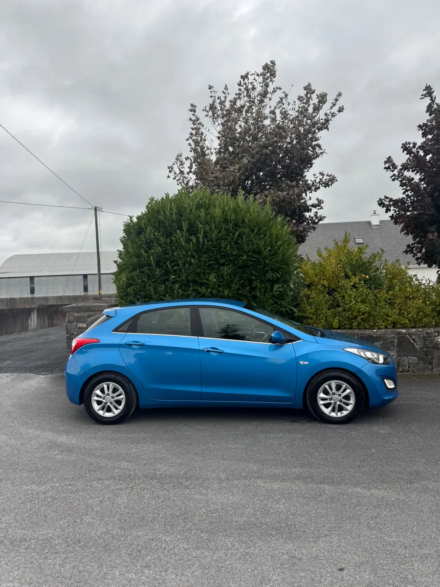 Hyundai i30 2016 - Image 2