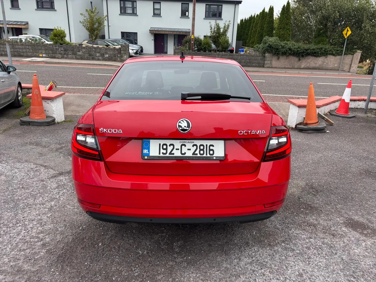 Skoda Octavia 2019 PETROL, ONE  OWNER , LOW  MILES - Image 6