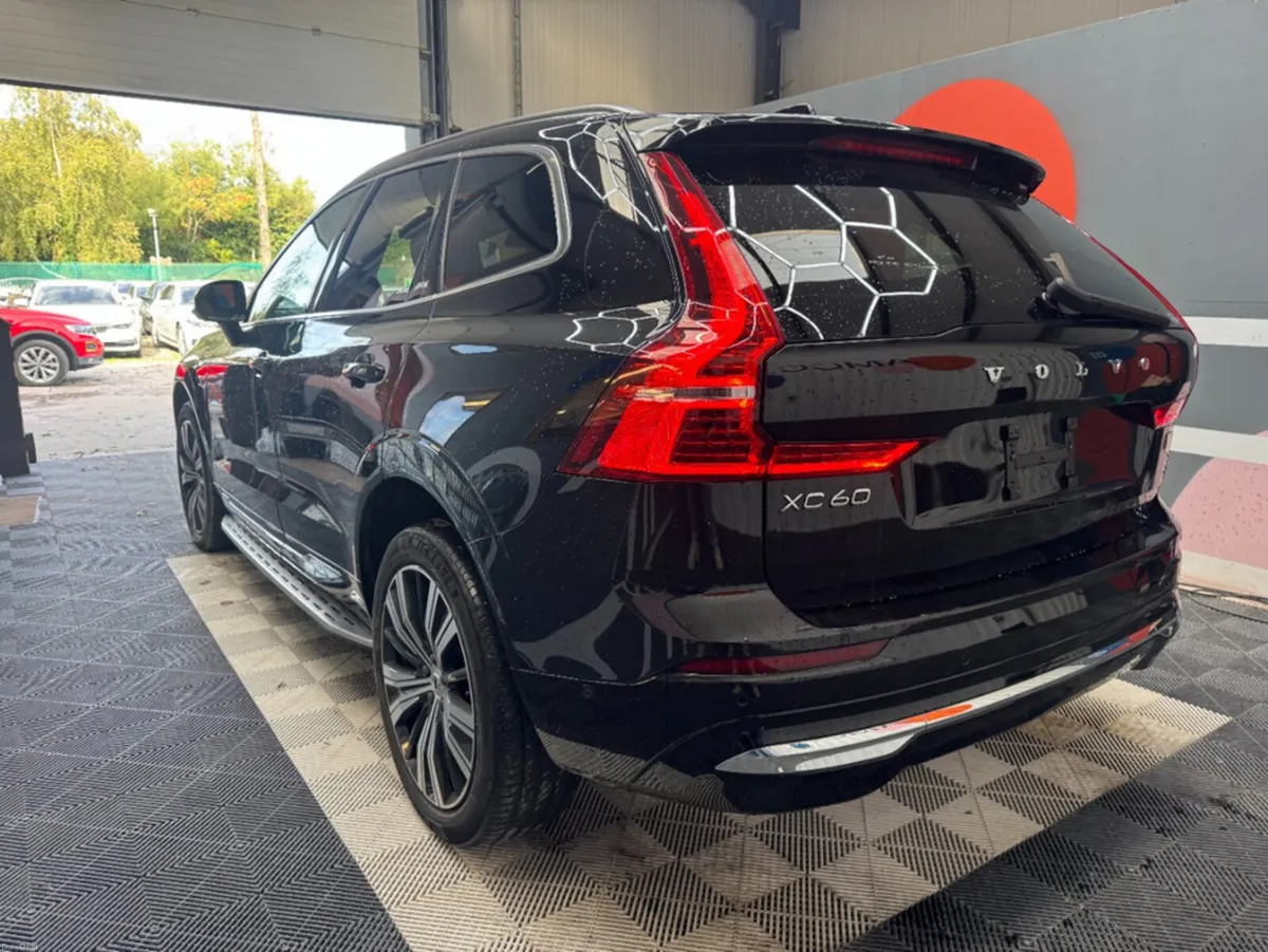Volvo XC60 2021 VOLVO XC60 4WD RECHARGE PLUG-IN HY - Image 5