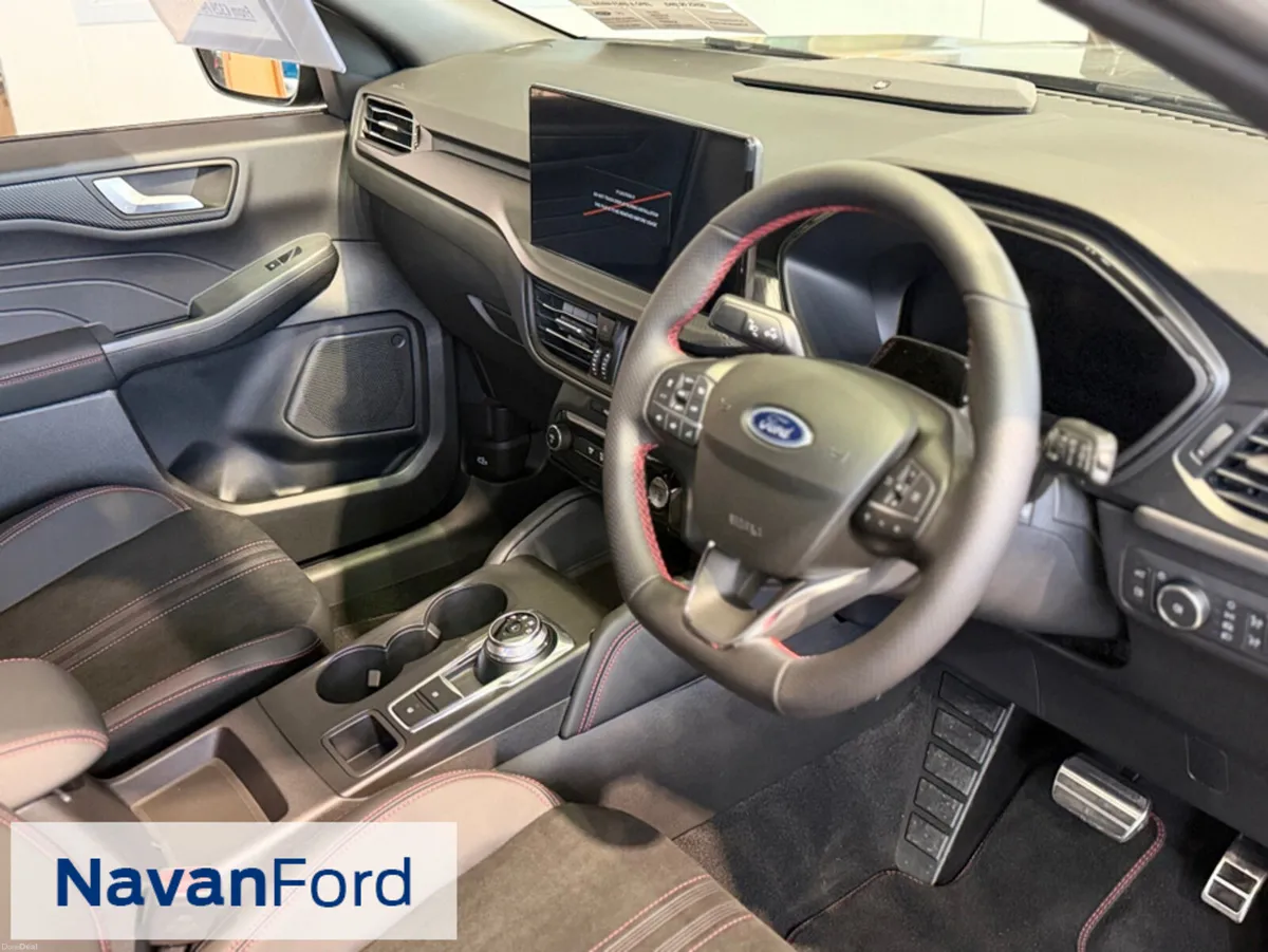 Ford Kuga NEW ST-Line X Edition 2.5 Plug-in Hybrid - Image 4