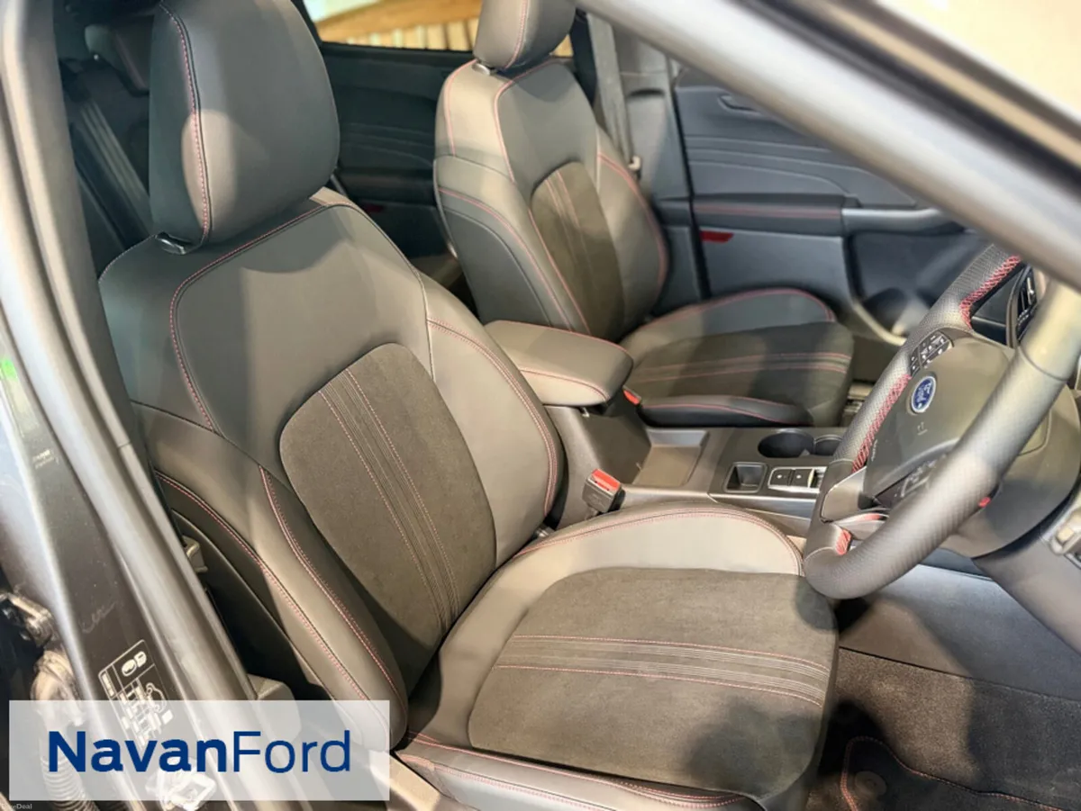 Ford Kuga NEW ST-Line X Edition 2.5 Plug-in Hybrid - Image 6
