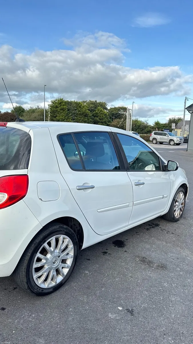 Renault Clio - Image 3
