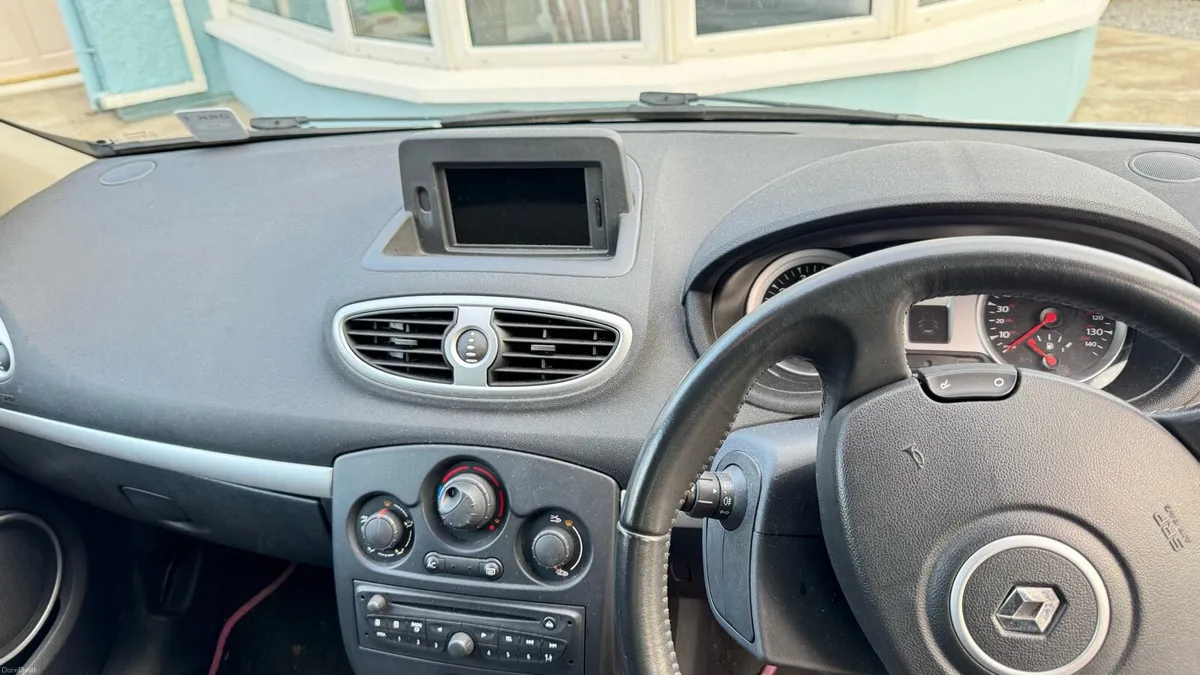 Renault Clio - Image 6