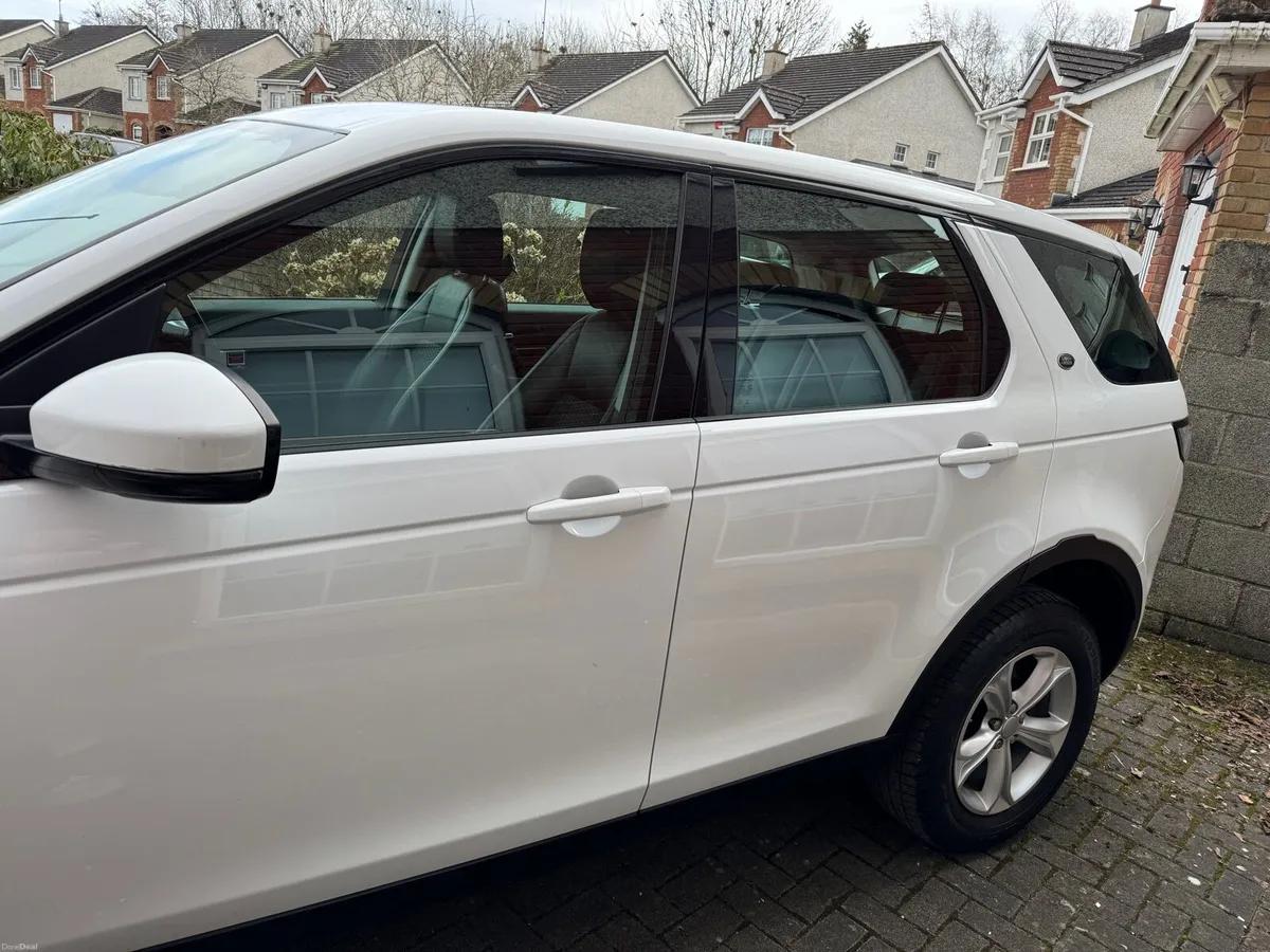 2016 Discovery Sport 7-Seater Diesel 2.0L SE TD4 - Image 6