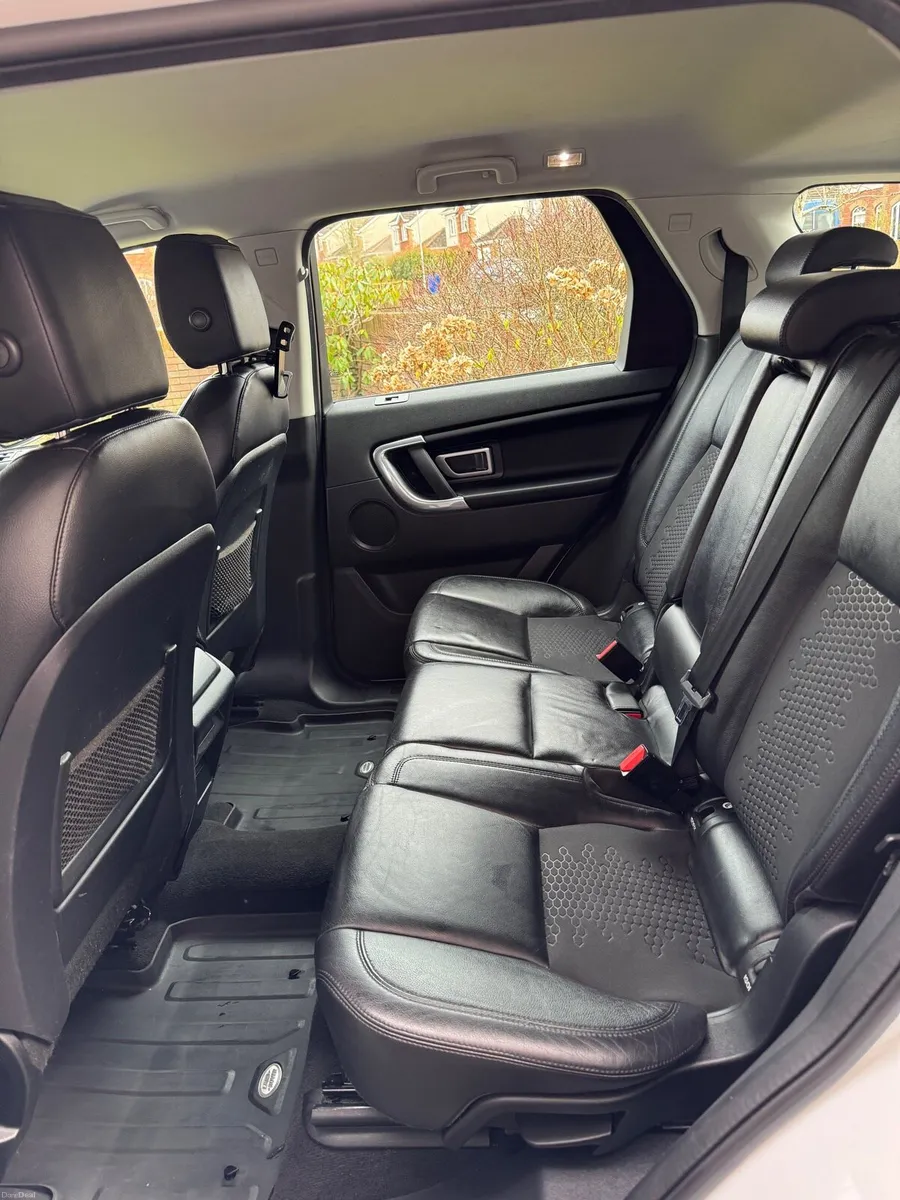 2016 Discovery Sport 7-Seater Diesel 2.0L SE TD4 - Image 5