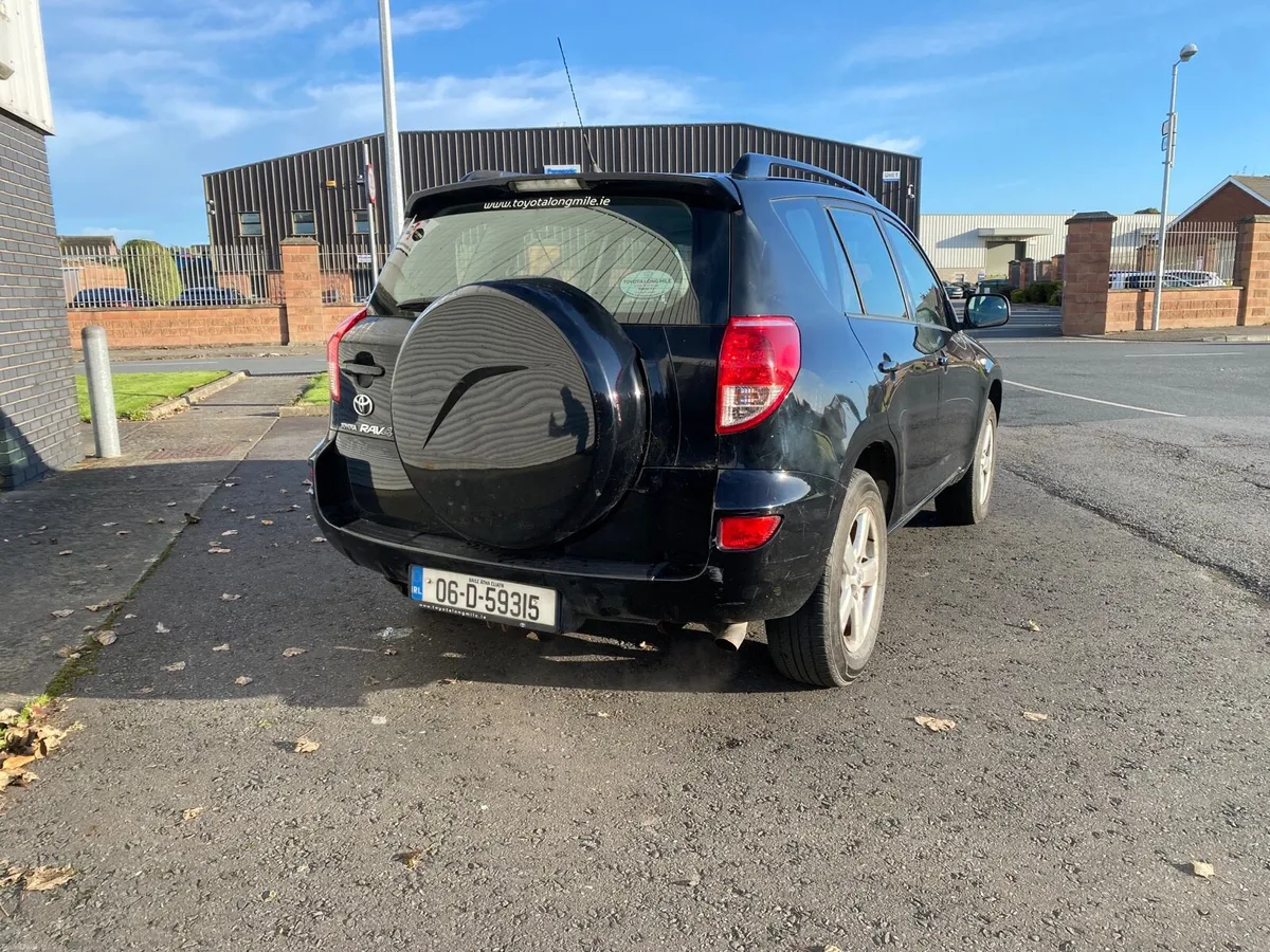 Toyota Rav 4 - Image 2
