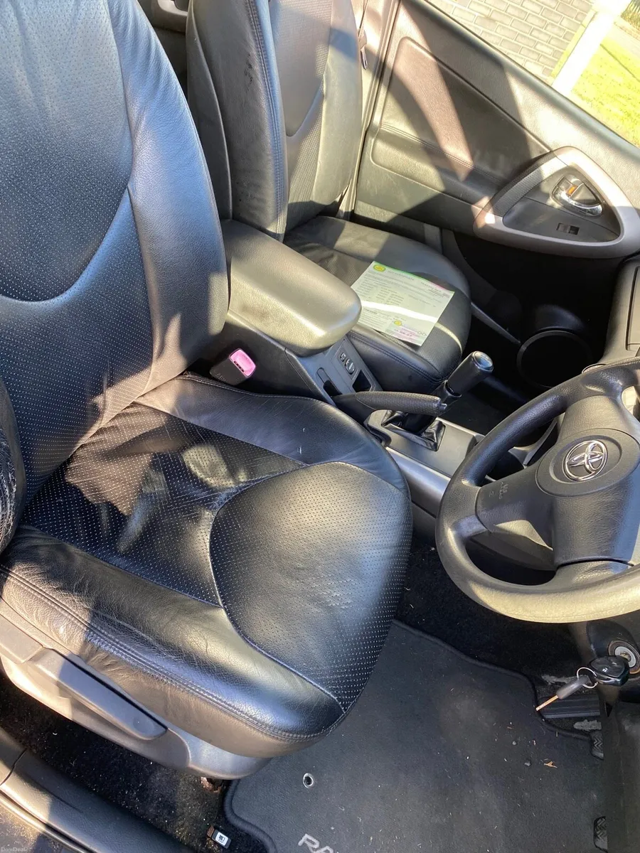 Toyota Rav 4 - Image 5