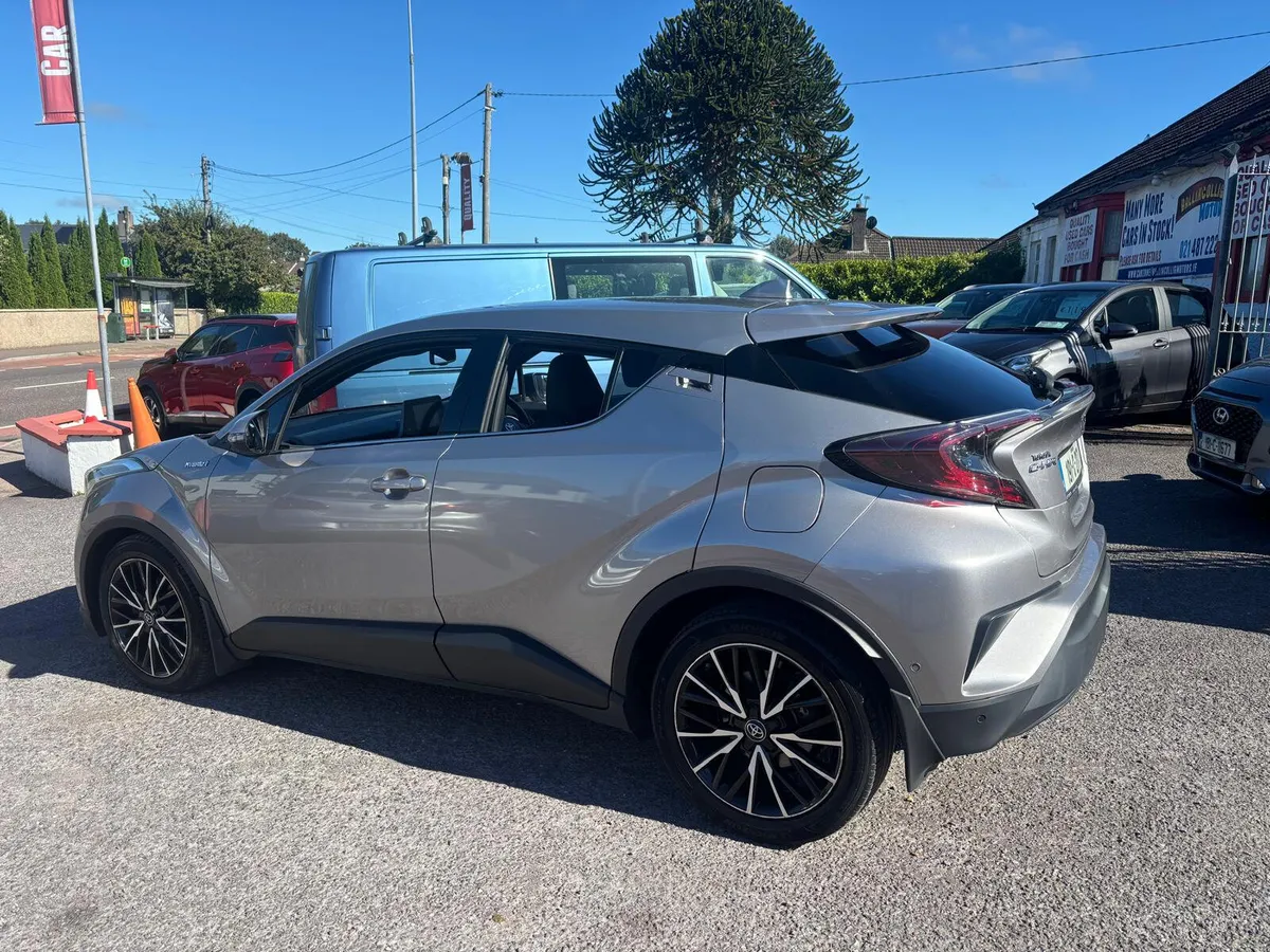 Toyota C-HR 2019  HYBRID  SOL  AUTOMATIC - Image 5