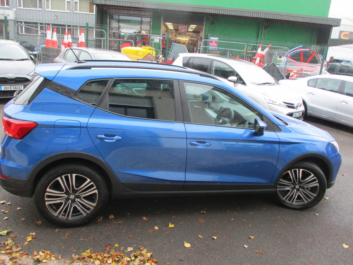 SEAT Arona 1.0 tsi SE +  2024 - Image 4