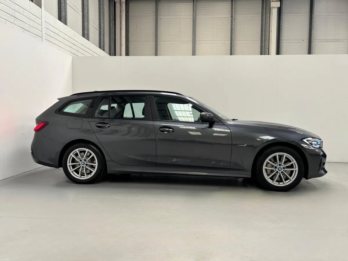 BMW 3 Series 330e Touring - Image 6