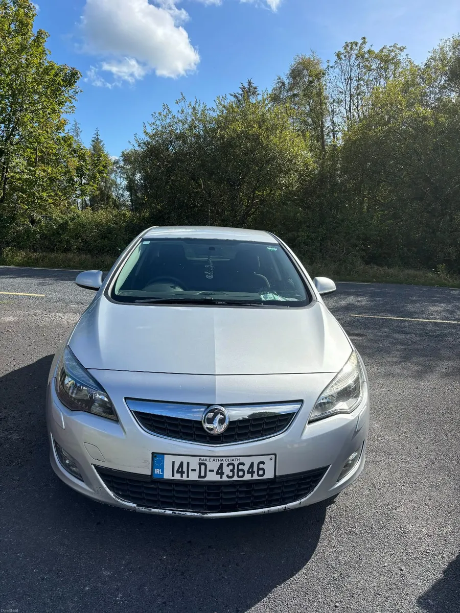 2014 Vauxhall Astra 1.4 Petrol - Silver - Image 4