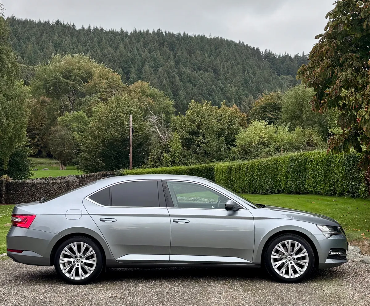 212 Skoda Superb Automatic - Mint Condition - Image 6