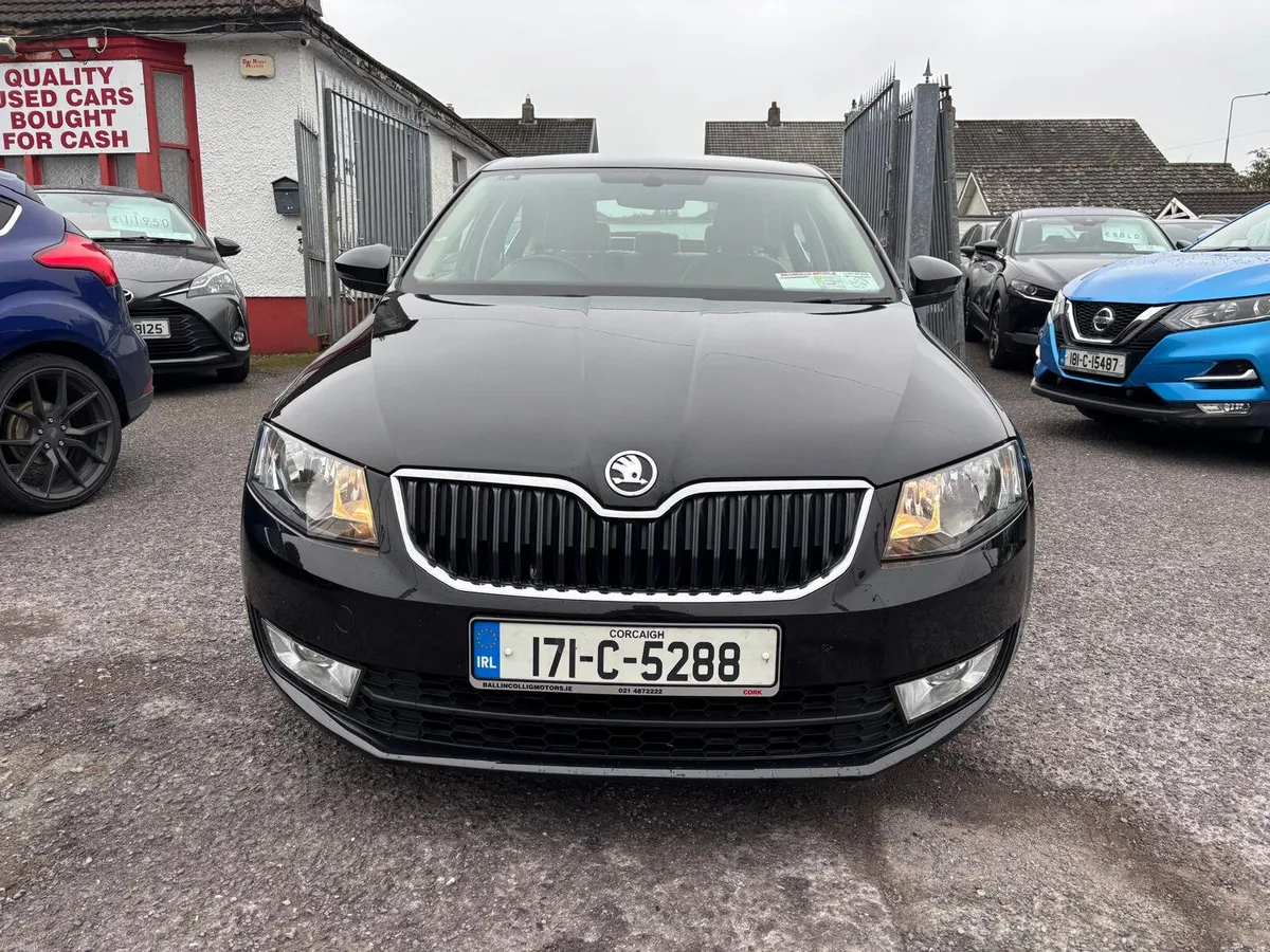 Skoda Octavia 2017  STYLE  DIESEL - Image 4