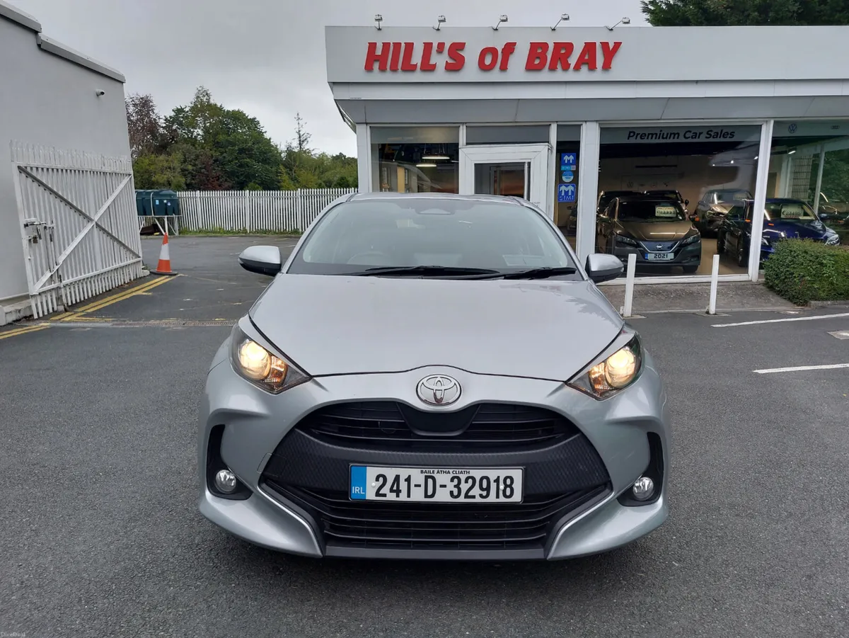Toyota Yaris 2024 LUNA HYBRID 1.5 - Image 2