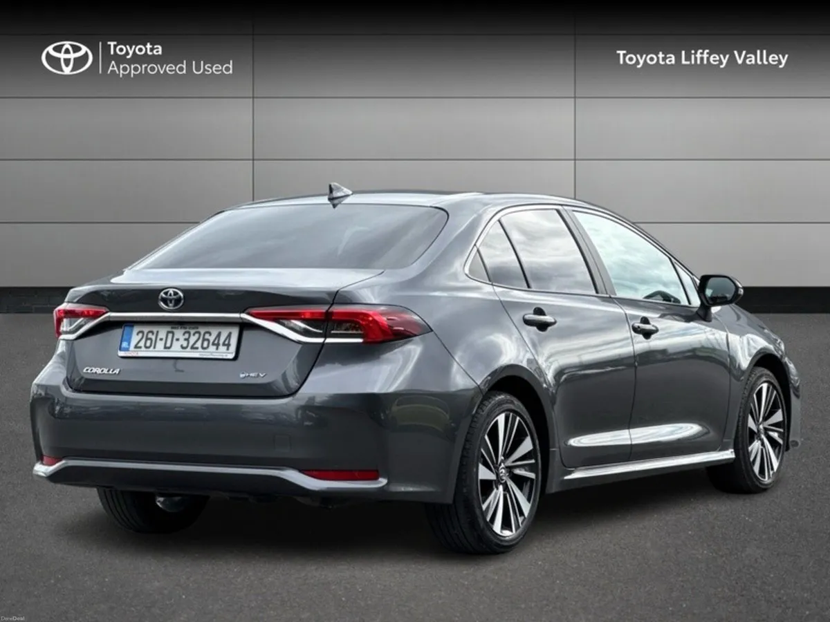 Toyota Corolla COROLLA SALOON LUNA SPORT - Image 2