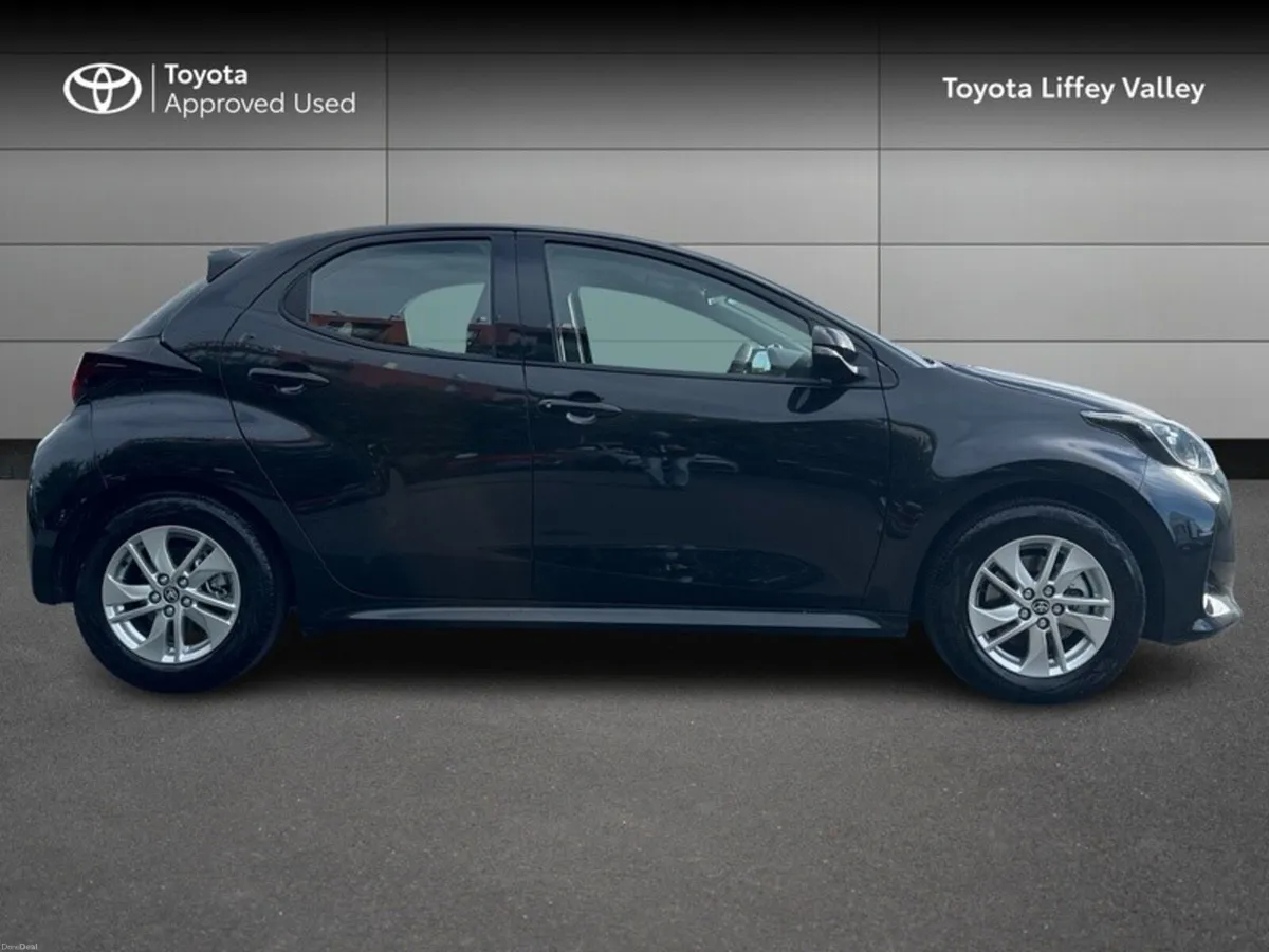 Toyota Yaris Yaris HEV Luna - Image 3