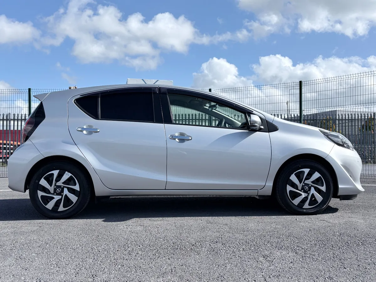 2021 Toyota Aqua Low Mileage - Image 5