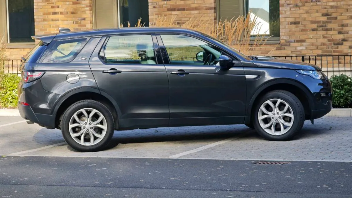 Land Rover Discovery Sport HSE NCT TAX LOW MILEAGE - Image 6