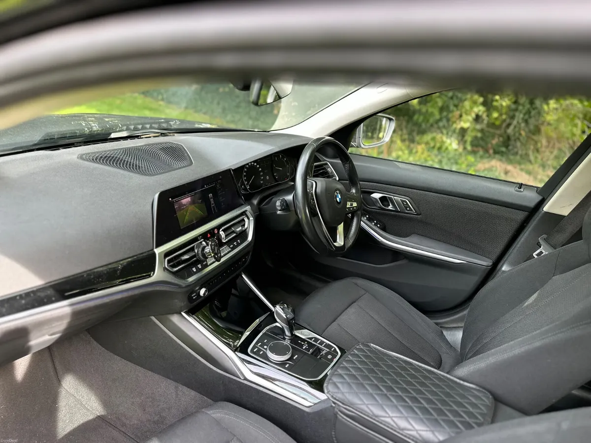 BMW 3-Series Automatic 2021 NCT 02/27 Tax 11/26 - Image 5