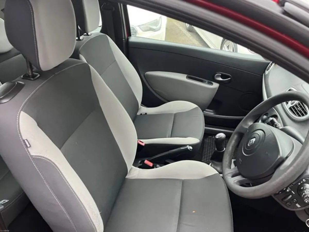 Renault Clio III Expression 1.2 Ethanol 3D 2DR - Image 6