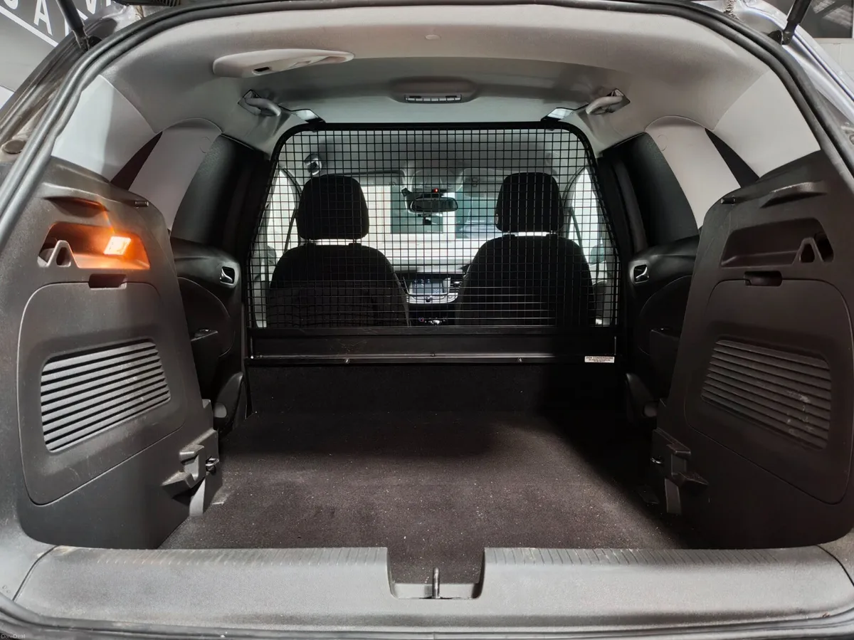Opel Crossland X COMMERCIAL 2022 1.5 DIESEL - Image 2