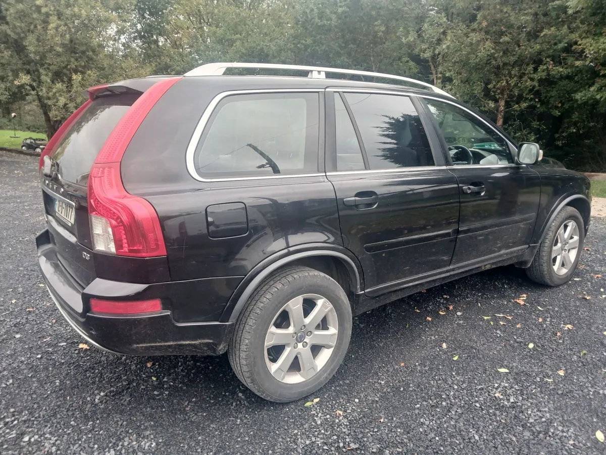 Volvo XC90 2012 - Image 2